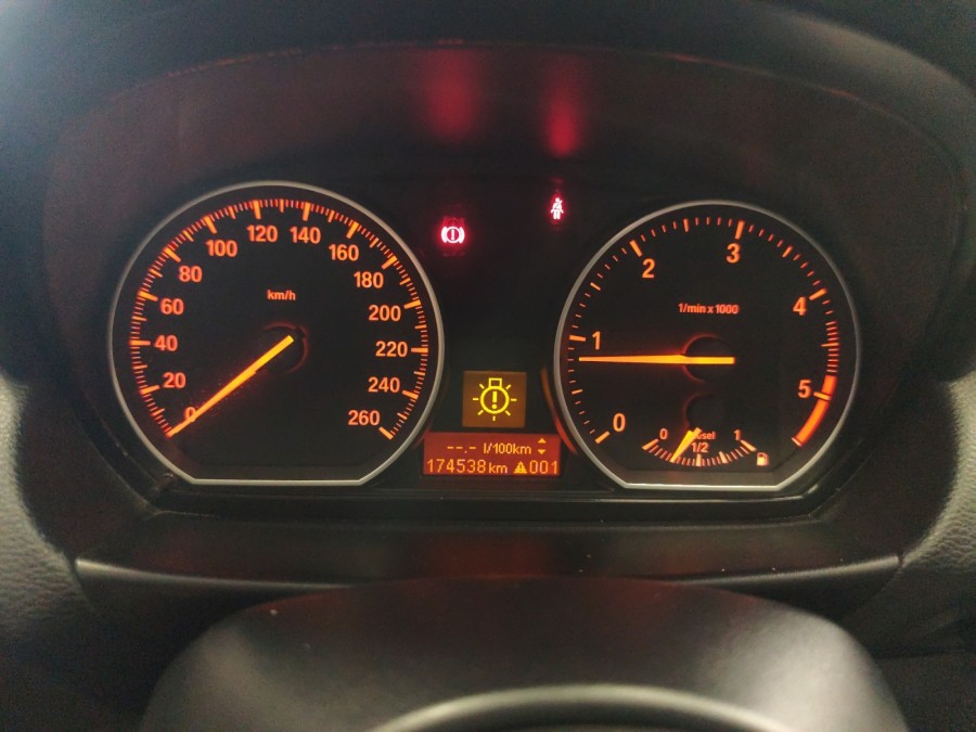 BMW d'occasion 1 DECAPOTABLE 120D CONFORT de 2009 Amiens (80)﻿