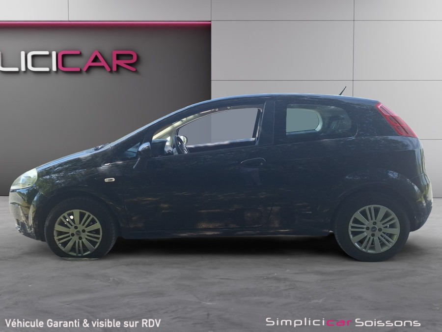 FIAT d'occasion GRANDE PUNTO 1.4 8V 77 DYNAMIC de 2007 Soissons (02)﻿
