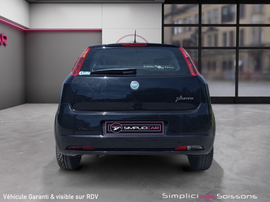 FIAT d'occasion GRANDE PUNTO 1.4 8V 77 DYNAMIC de 2007 Soissons (02)﻿
