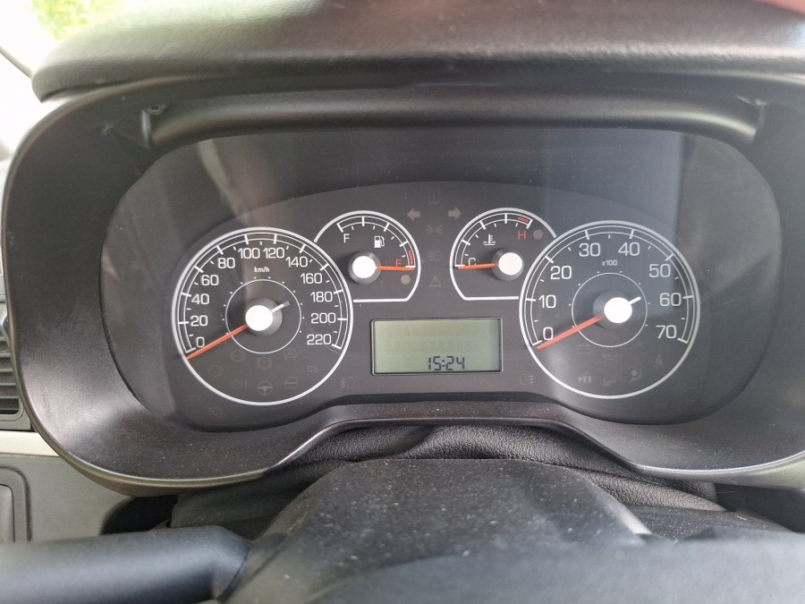 FIAT d'occasion GRANDE PUNTO 1.4 8V 77 DYNAMIC de 2007 Soissons (02)﻿
