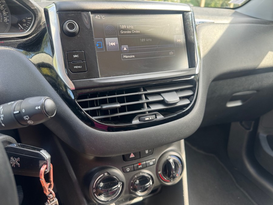 PEUGEOT d'occasion 208 AFFAIRE 1.6 BLUE HDI 75 PRO de 2015 Orgeval