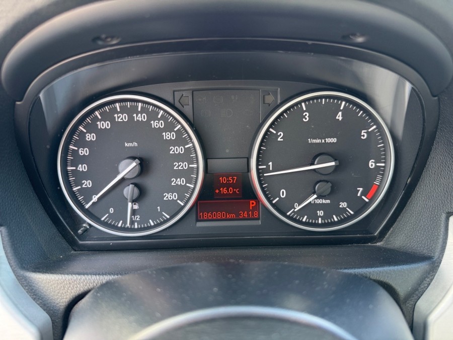 BMW d'occasion SERIE 3 318I EDITION BA de 2010 Cannes (06)﻿