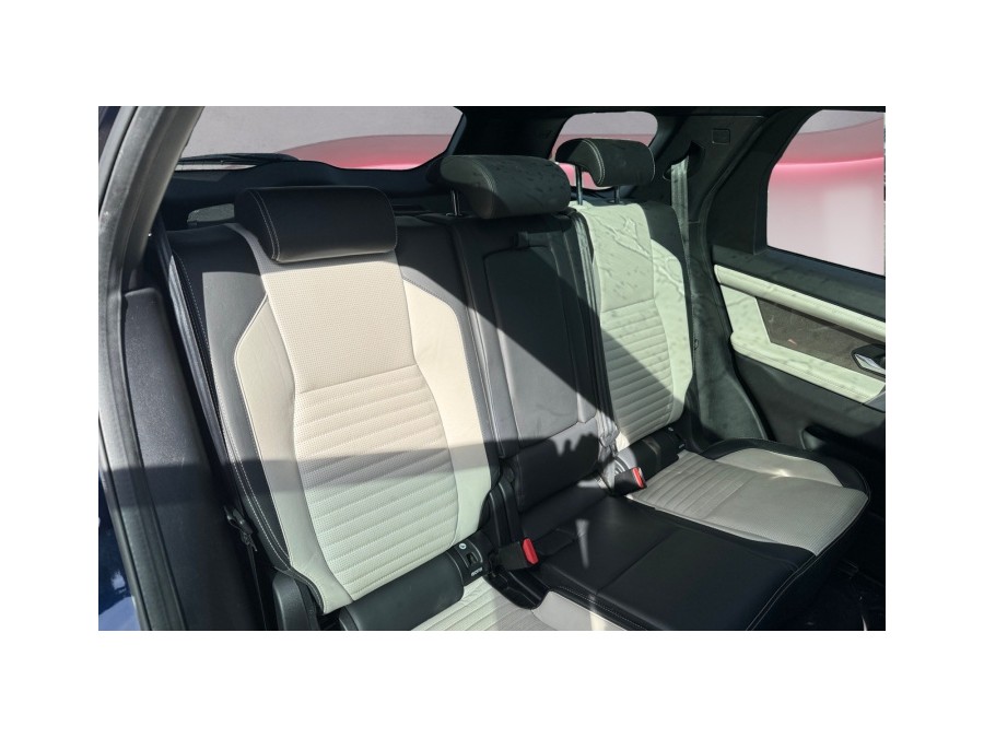 LAND ROVER d'occasion DISCOVERY P300E AWD R-DYNAMIC BA de 2021 Pau