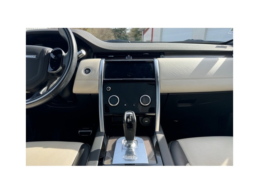 LAND ROVER d'occasion DISCOVERY P300E AWD R-DYNAMIC BA de 2021 Pau