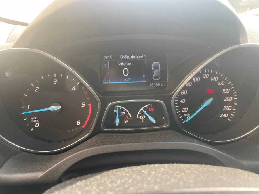 FORD d'occasion KUGA 2.0 TDCI 150 ch SPORT PLATINIUM de 2016 Royan