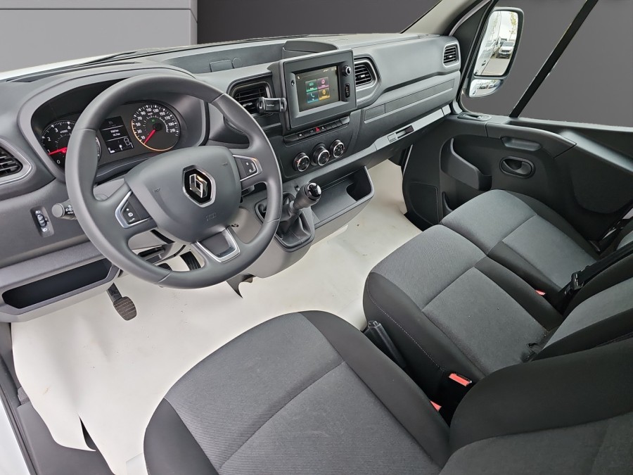 RENAULT d'occasion MASTER F3300 L2H2 DCI 135 GRAND CONFORT de 2023