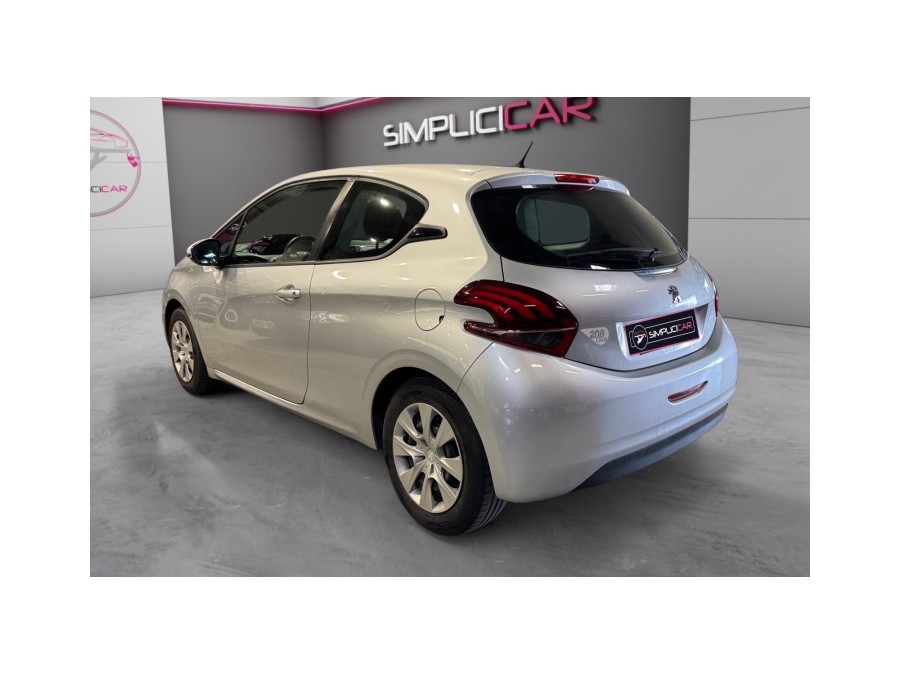 PEUGEOT d'occasion 208 1.2 PURE TECH 68 LIKE de 2017 Montpellier (34)﻿