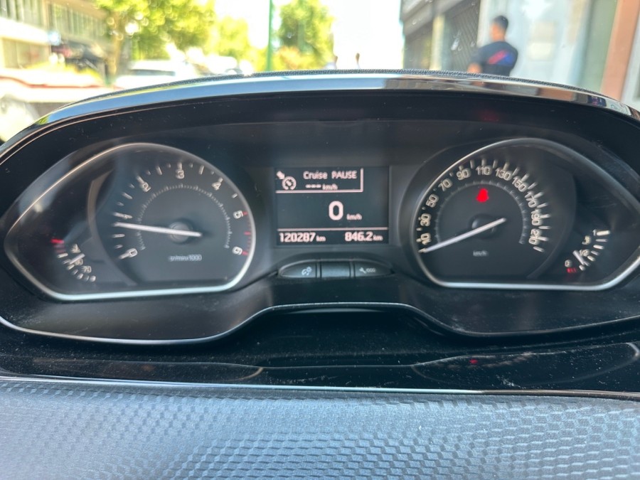 PEUGEOT d'occasion 208 208 1.6 BLUE HDI 100 Allure de 2017 Le Raincy