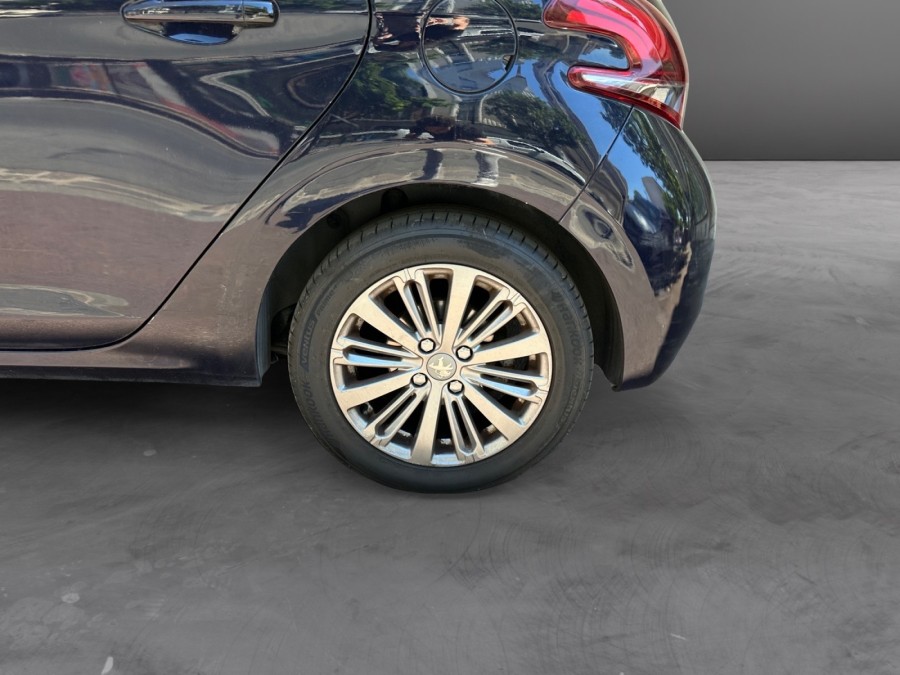 PEUGEOT d'occasion 208 208 1.6 BLUE HDI 100 Allure de 2017 Le Raincy