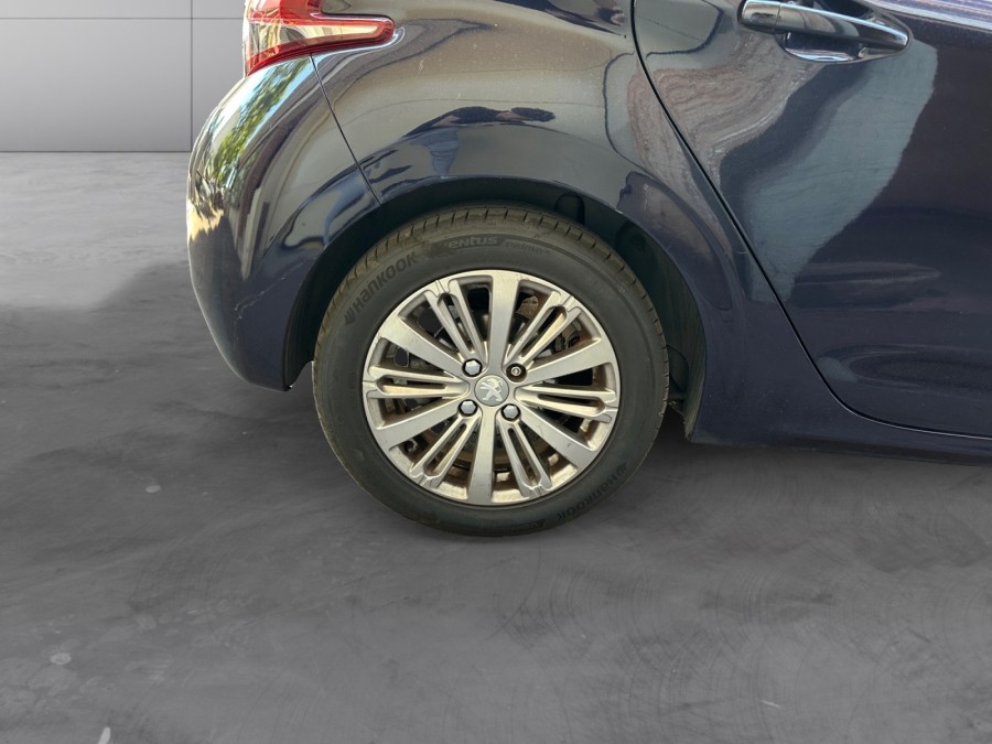 PEUGEOT d'occasion 208 208 1.6 BLUE HDI 100 Allure de 2017 Le Raincy