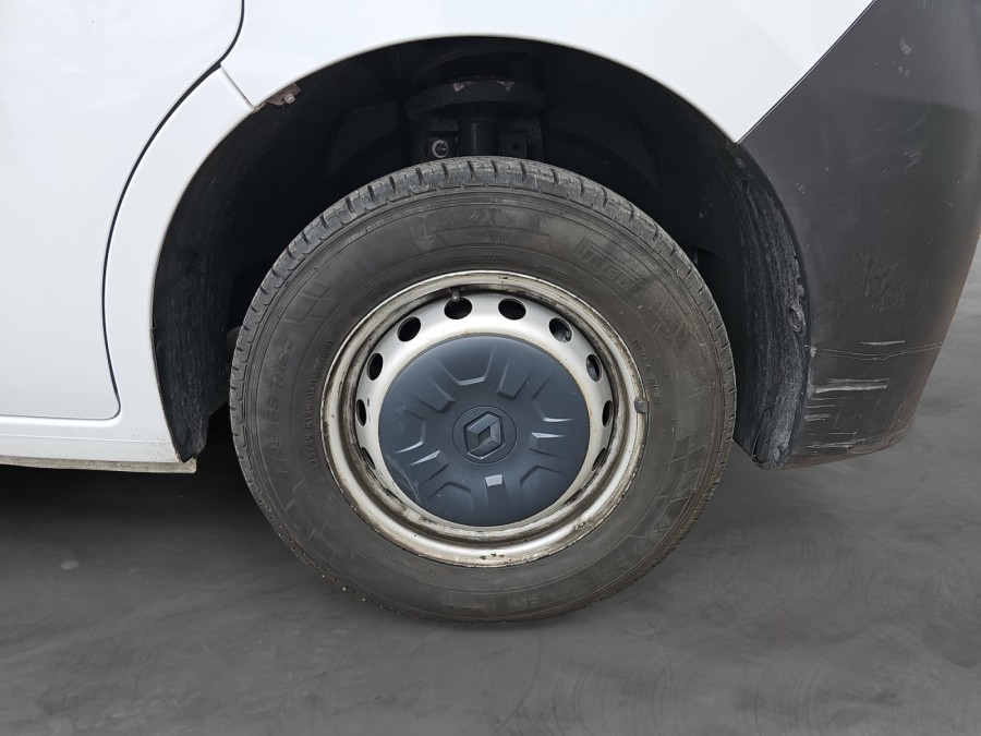 RENAULT d'occasion MASTER F3300 L2H2 DCI 135 GRAND CONFORT de 2023