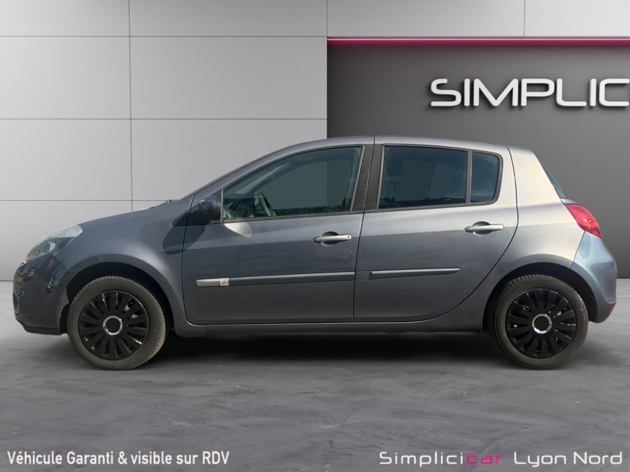 RENAULT d'occasion CLIO RENAULT CLIO 3 Phase 2 68cv de 2009 Lyon Nord