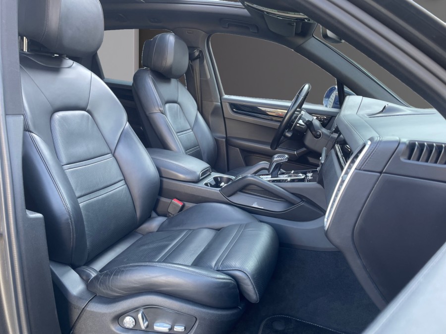 PORSCHE d'occasion CAYENNE 3.0 V6 E-HYBRID de 2018 Lyon Nord (69)﻿