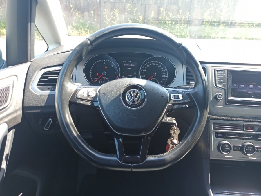 VOLKSWAGEN d'occasion GOLF 1.6 TDI 105 CONFORTLINE de 2014 Brest (29)﻿