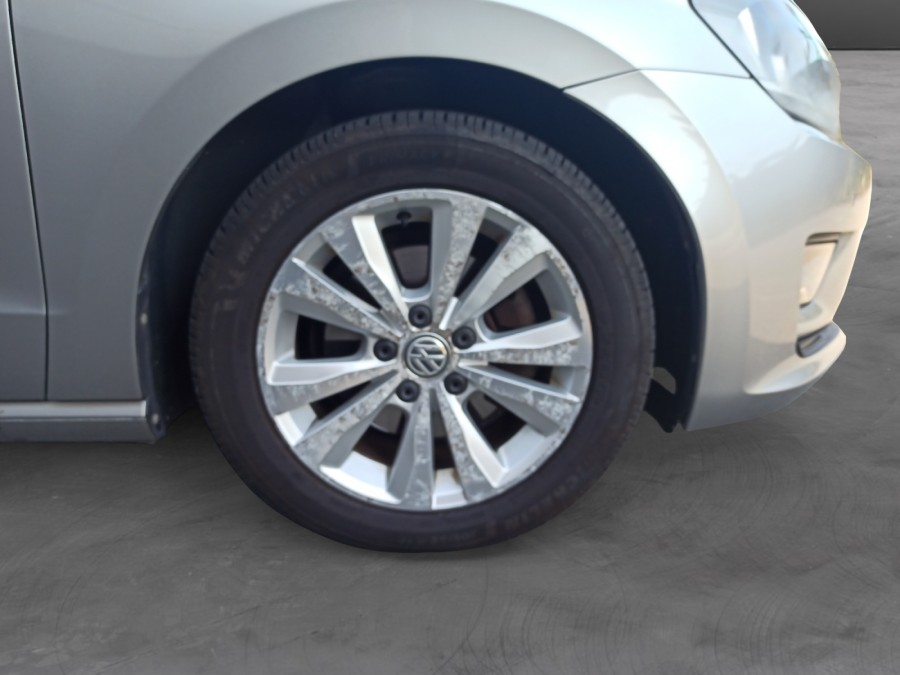 VOLKSWAGEN d'occasion GOLF 1.6 TDI 105 CONFORTLINE de 2014 Brest (29)﻿