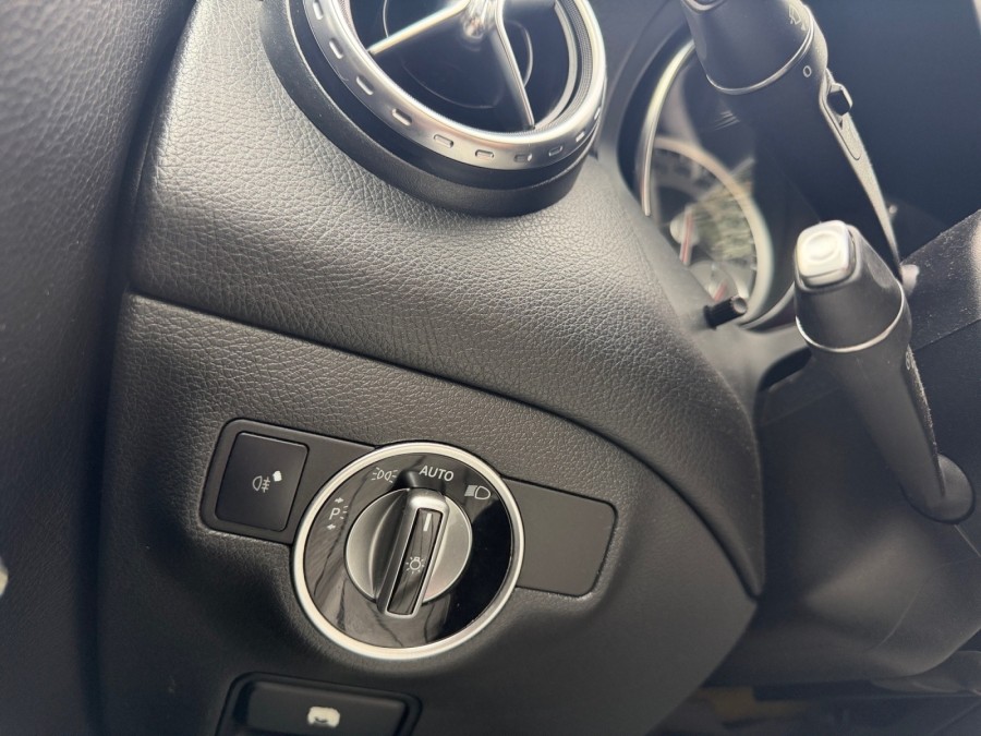 MERCEDES d'occasion CLASSE GLA GLA 200 CDI  BA de 2014 Salon de