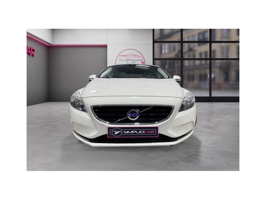 VOLVO d'occasion V40 T2 120 KINETIC de 2014 Montpellier (34)﻿