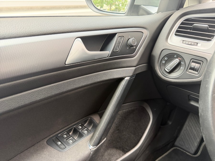 VOLKSWAGEN d'occasion GOLF 2.0 TDI 150 LOUNGE de 2016 Nîmes (30)﻿