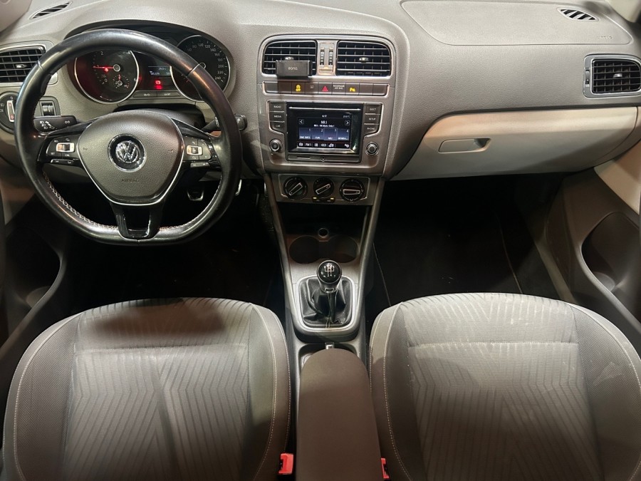 VOLKSWAGEN d'occasion POLO V 1.4 TDI 75 LOUNGE de 2015 Montpellier