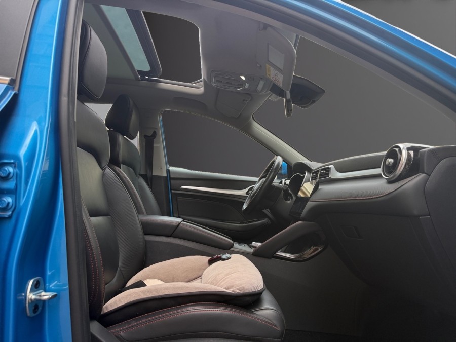 MG d'occasion ZS EV 177 LUXURY AUTONOMIE STANDARD de 2023 Cannes (06)﻿