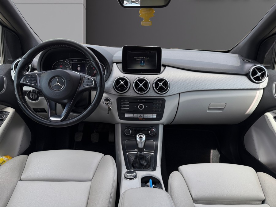MERCEDES d'occasion CLASSE B B200 D SENSATION de 2017 Dijon (21)﻿