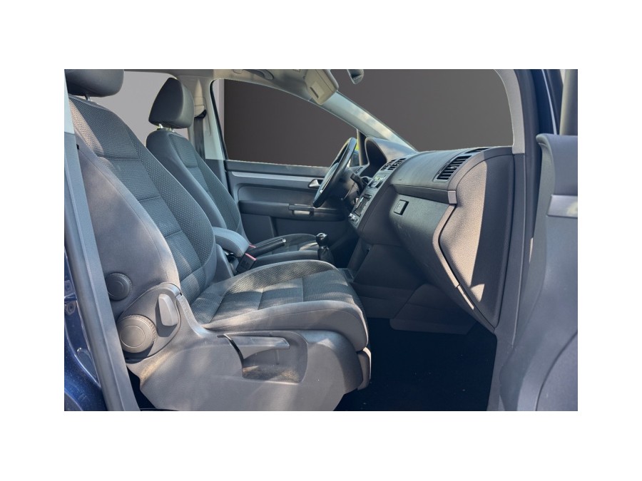 VOLKSWAGEN d'occasion TOURAN 1.6 TDI 115 TRENDLINE de 2011