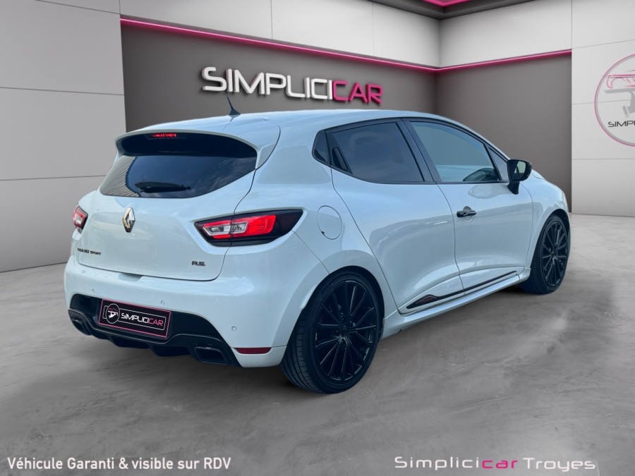 RENAULT d'occasion CLIO IV RS TROPHY 220 EDC de 2016 Troyes (10)﻿