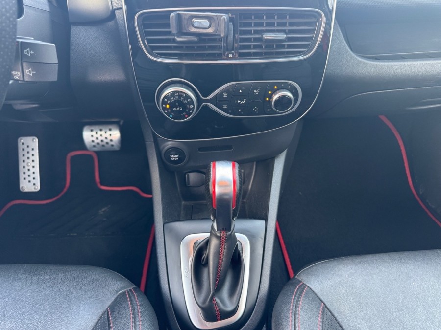 RENAULT d'occasion CLIO IV RS TROPHY 220 EDC de 2016 Troyes (10)﻿