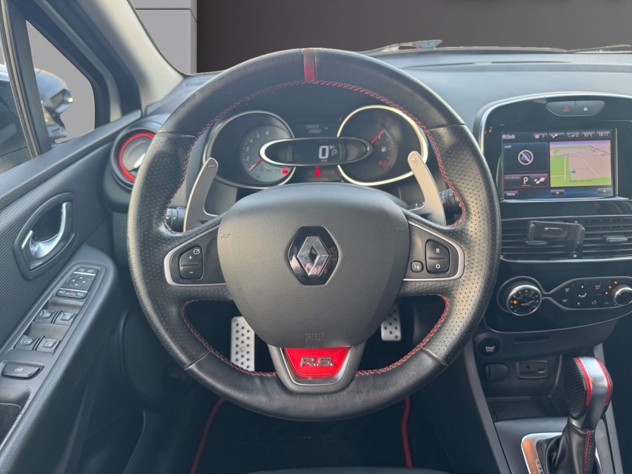 RENAULT d'occasion CLIO IV RS TROPHY 220 EDC de 2016 Troyes (10)﻿