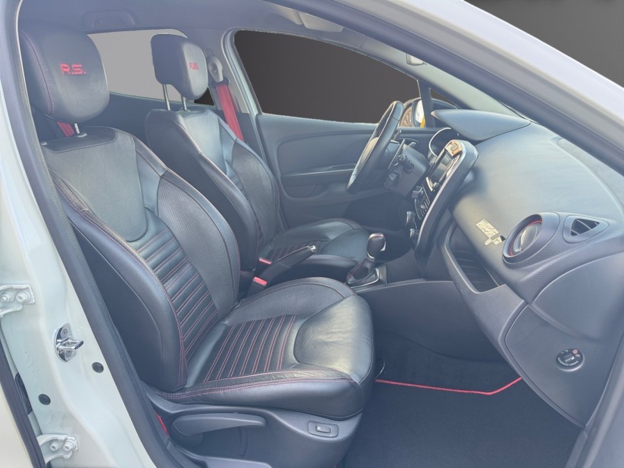 RENAULT d'occasion CLIO IV RS TROPHY 220 EDC de 2016 Troyes (10)﻿