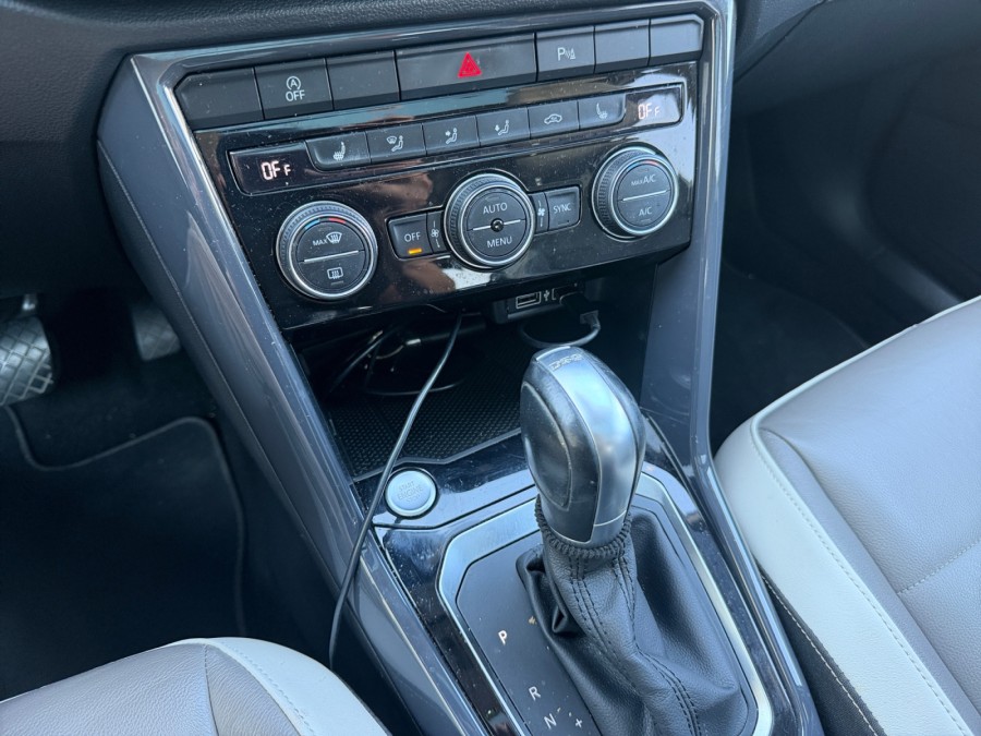 VOLKSWAGEN d'occasion T-ROC 1.5 TSI 150 CARAT EXCLUSIVE DSG de 2019