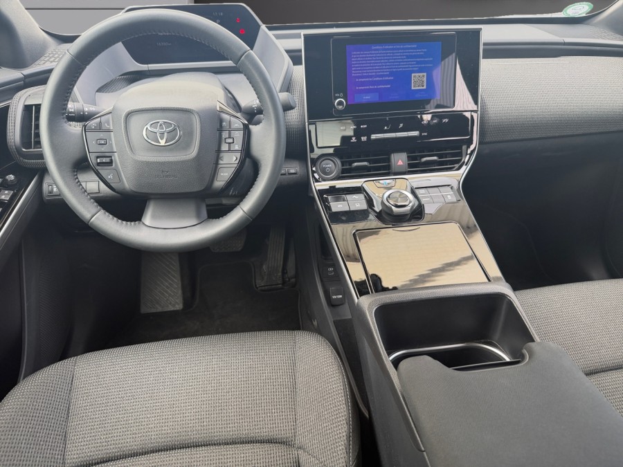 TOYOTA d'occasion BZ4X 204 PURE BUSINESS 2WD 11KW de 2024 Lyon St