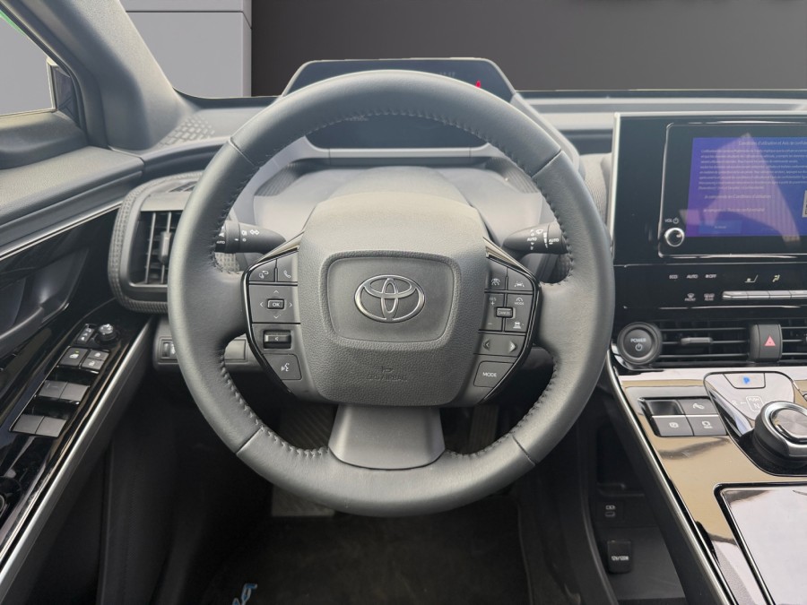 TOYOTA d'occasion BZ4X 204 PURE BUSINESS 2WD 11KW de 2024 Lyon St