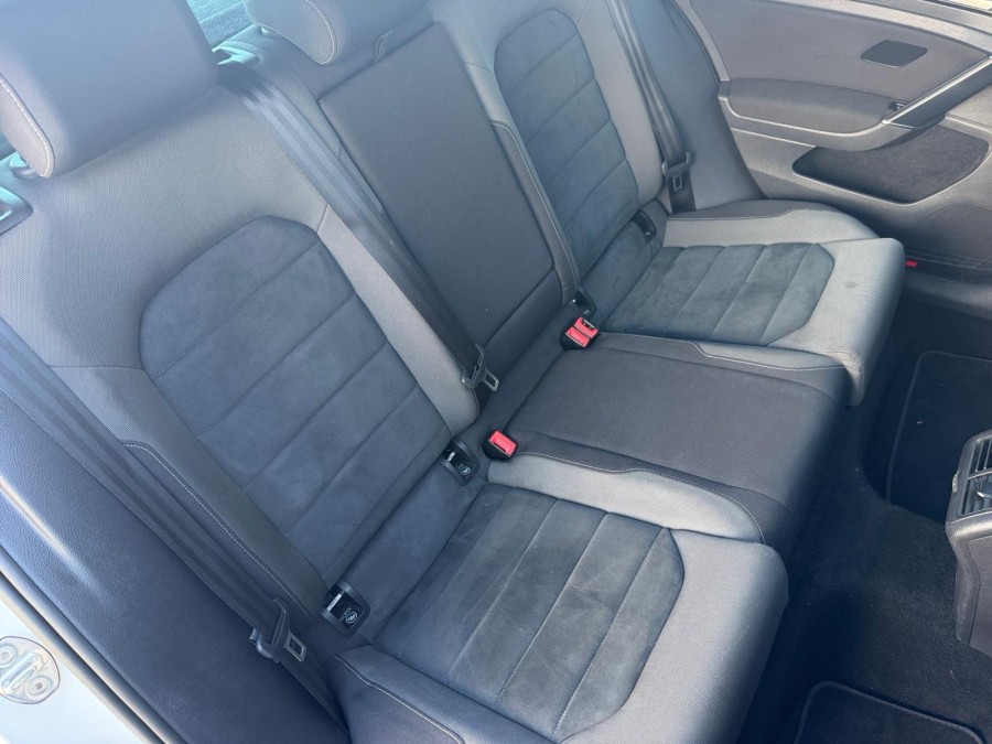 VOLKSWAGEN d'occasion GOLF VII 2.0 TDI 150 CARAT EXCLUSIVE DSG de