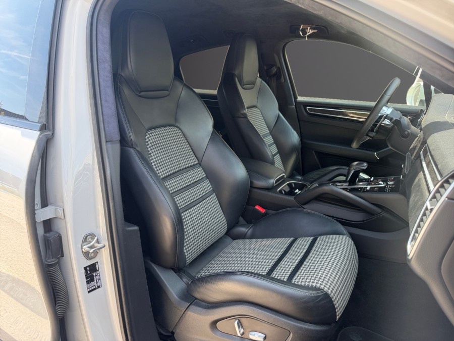PORSCHE d'occasion CAYENNE 3.0 V6 E-HYBRID COUPE PLATINIUM EDITION de