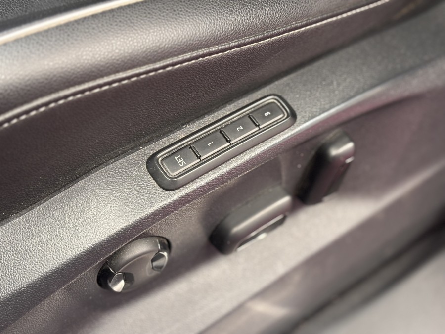 VOLKSWAGEN d'occasion TIGUAN 2.0 TDI 150 4X2 DSG PH2 de 2018 Villebon