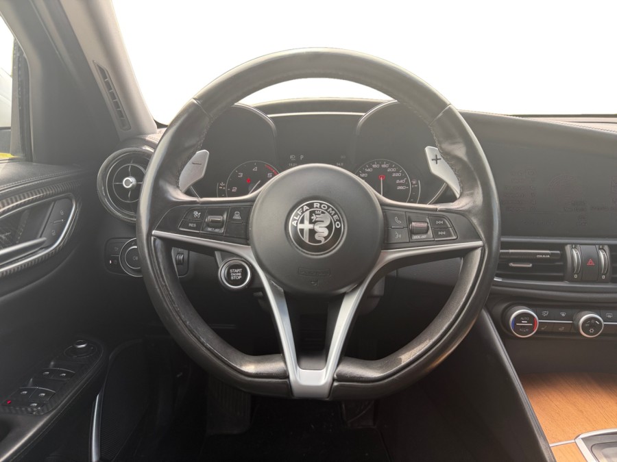 ALFA ROMEO d'occasion GIULIA 2.2 JTD 180 SUPER AT de 2016 Abbeville