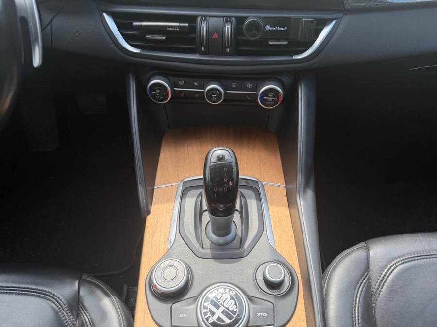 ALFA ROMEO d'occasion GIULIA 2.2 JTD 180 SUPER AT de 2016 Abbeville