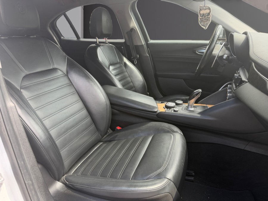 ALFA ROMEO d'occasion GIULIA 2.2 JTD 180 SUPER AT de 2016 Abbeville