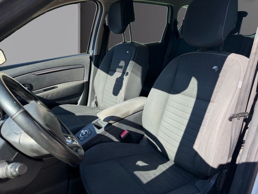 RENAULT d'occasion SCENIC 1.5 DCI 110 LIFE de 2016 Vernon (27)﻿