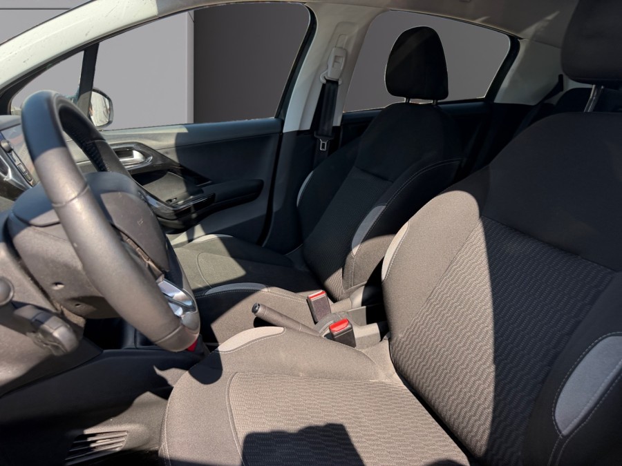 PEUGEOT d'occasion 208 1.2 Puretech 82 de 2014 Dijon (21)﻿