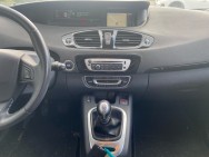 RENAULT d'occasion SCENIC III 1.6 DCI 130 LOUNGE de 2013 Brest (29)﻿