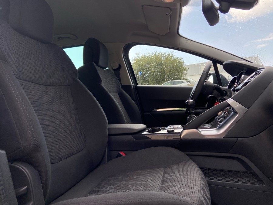 PEUGEOT d'occasion 3008 I MONOSPACE 1.6 HDI 115 STYLE de 2013 Brest