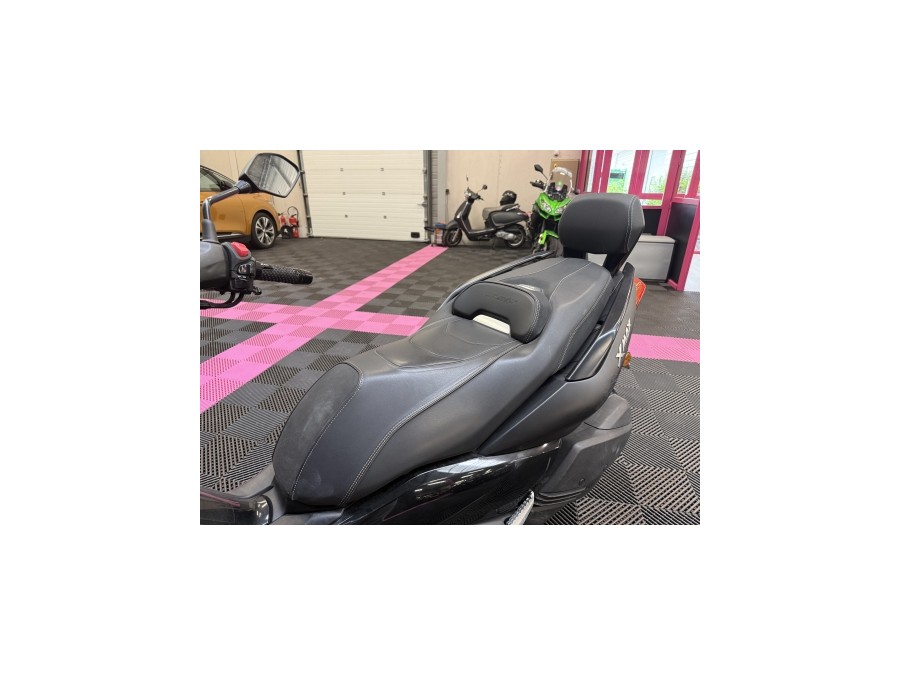 YAMAHA d'occasion X MAX 300 IRON MAX 300 de 2019 Salon de Provence