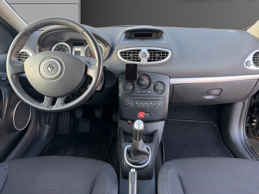 RENAULT d'occasion CLIO EXCEPTION 1.4 16V de 2006 Dijon (21)﻿