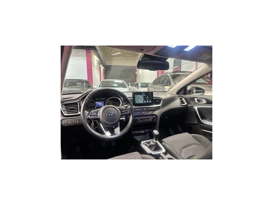 KIA d'occasion CEED 1.6 CRDI 115 ACTIVE BUSINESS de 2019 Villebon Sur