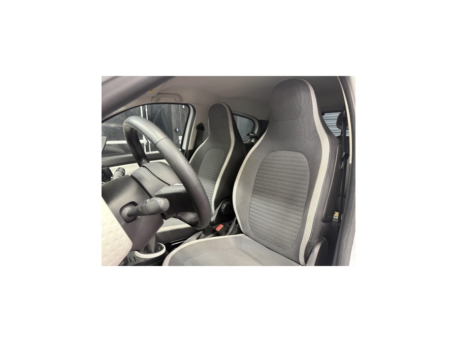 RENAULT d'occasion TWINGO III 1.0 SCE 65 INTENS de 2021 Villebon Sur