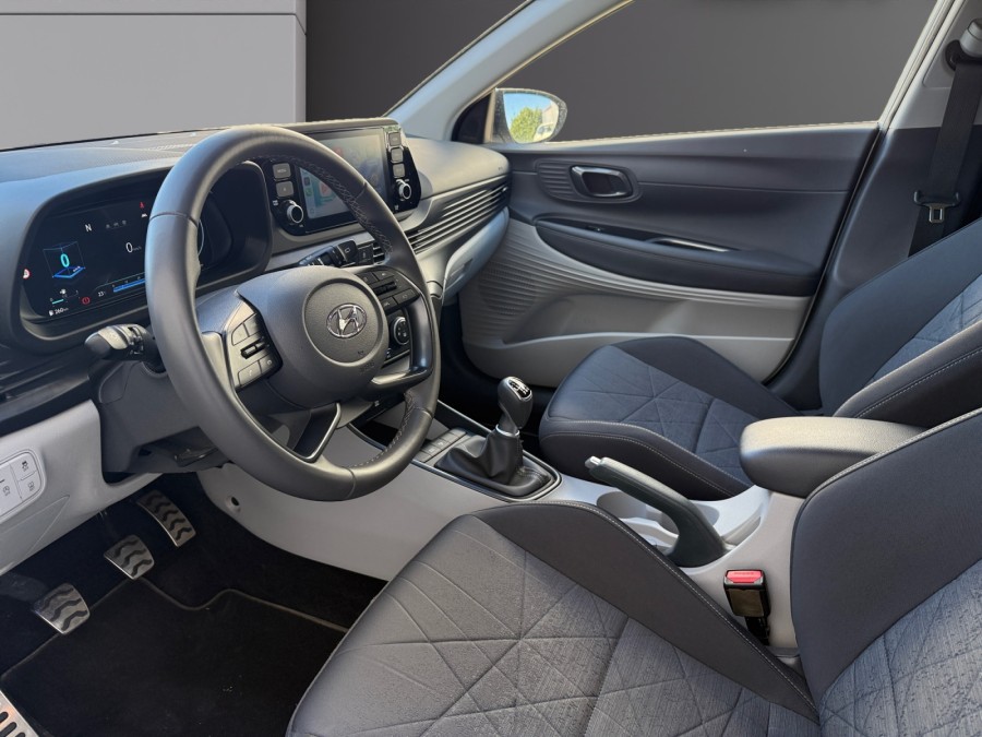 HYUNDAI d'occasion BAYON 1.0 T-GDI 100 HYBRID 48V INTUITIVE de 2024
