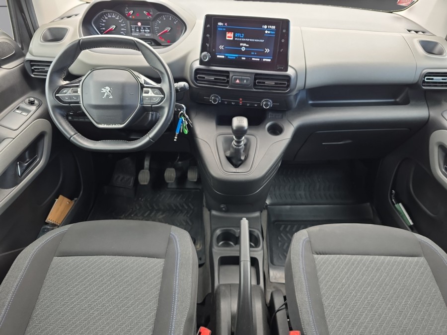 PEUGEOT d'occasion RIFTER LONG 1.5 BLUE HDI 100 STYLE de 2021 Vichy