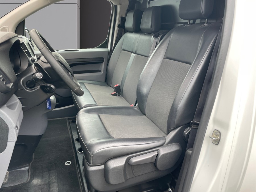 PEUGEOT d'occasion EXPERT FOURGON STANDARD 2.0 BLUE HDI 120 PREMIUM
